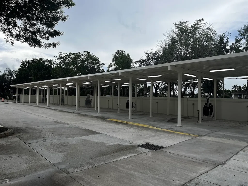 long car detailing canopy made of aluminum frame and roof
